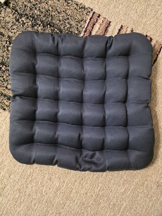 Подушку на стул с набивкой