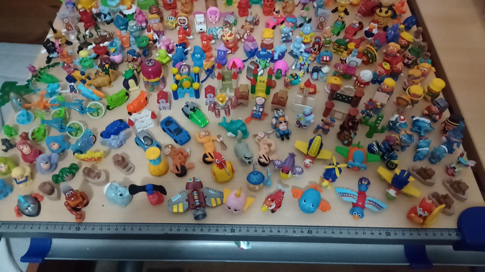 Jucării Kinder din Germania