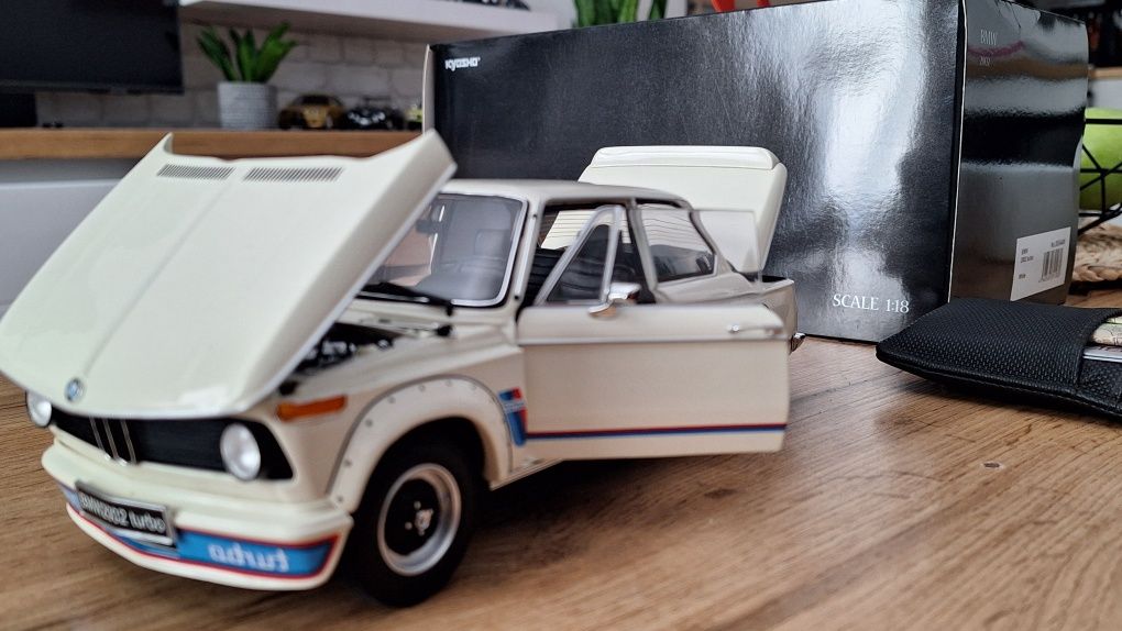 BMW 2002 turbo 1:18