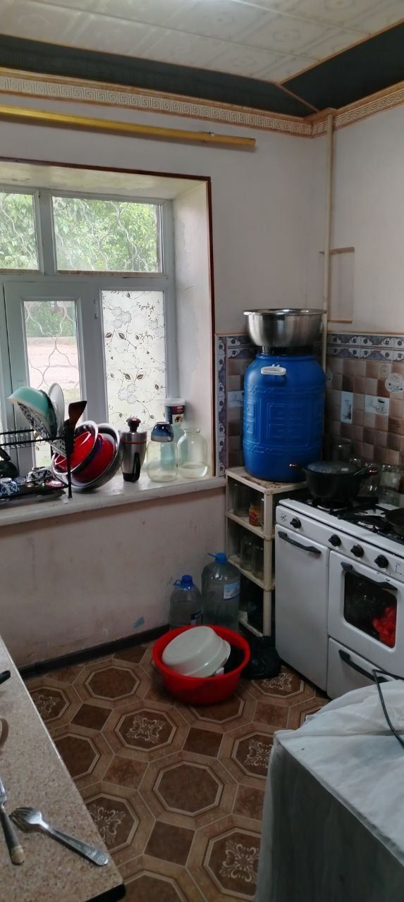 В Дукенте  на первом этаже хороший вид 2х комнатная