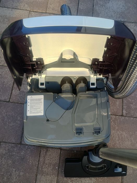 Aspirator cu spalare BOSCH AquaWash&Clean, 5l, 1700W,