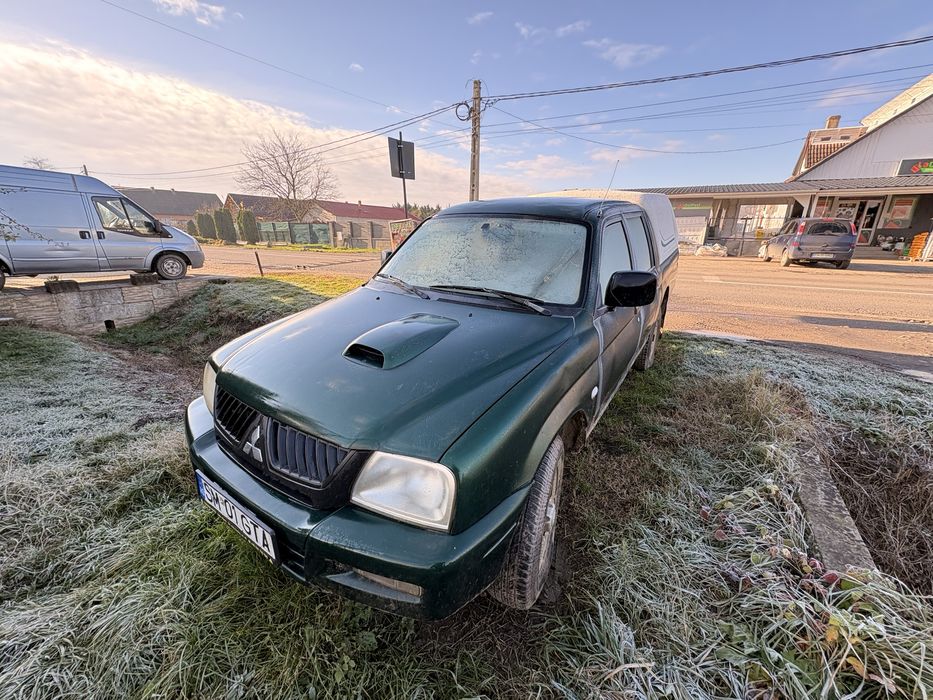 Vând Mitsubishi L200