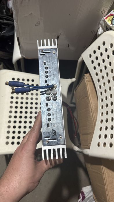 Amplificator(statie) subwoofer esx signum sx-460