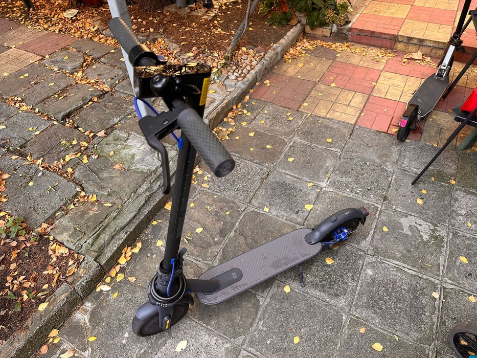 Mi Electric Scooter 3 - Електрически скутер