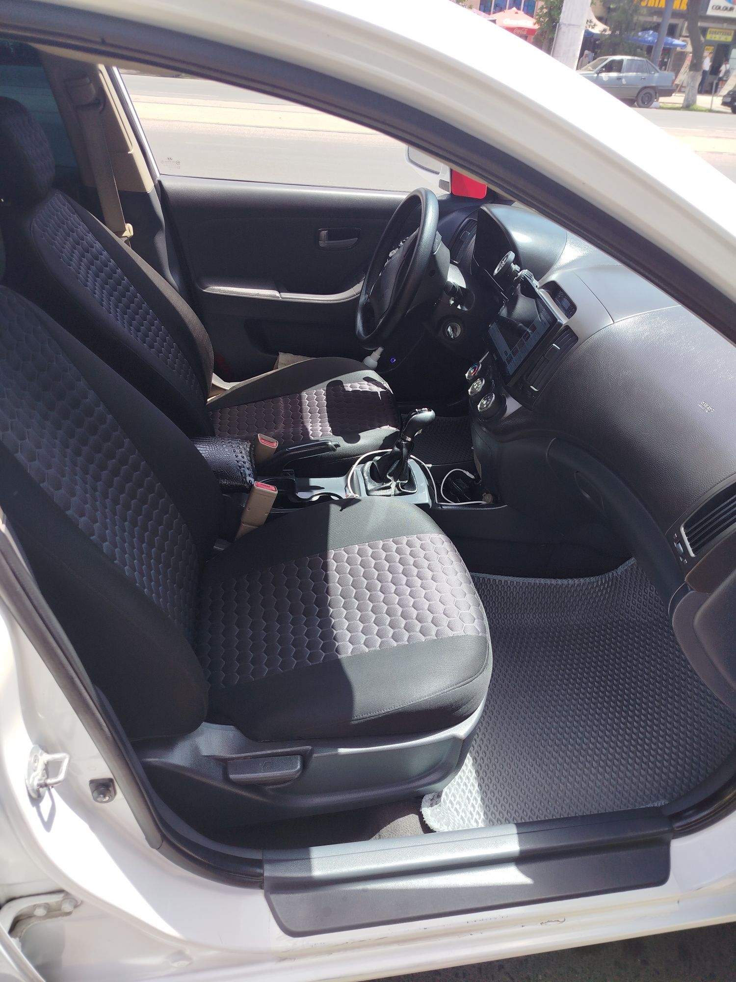 Hyundai E16 продается