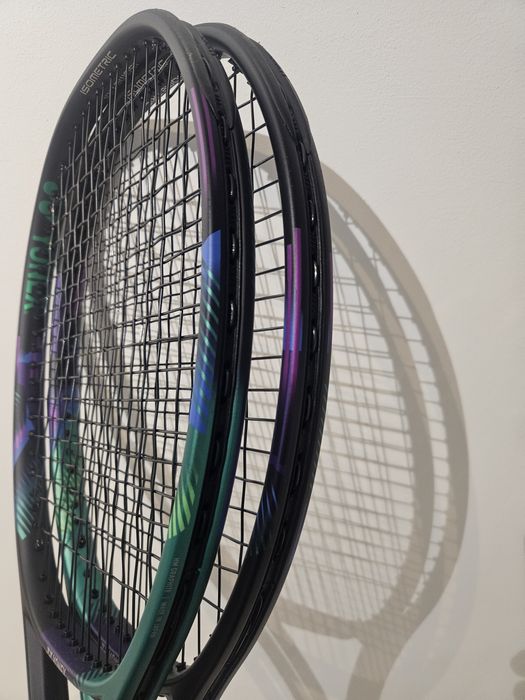 Yonex VCore Pro 97 Stare excelenta Maner 2