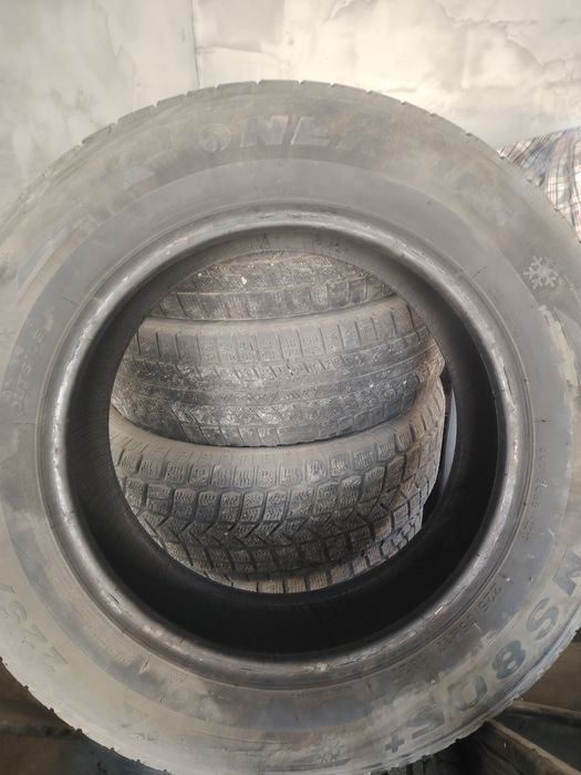 Шины б/у  225х65х17 зимние