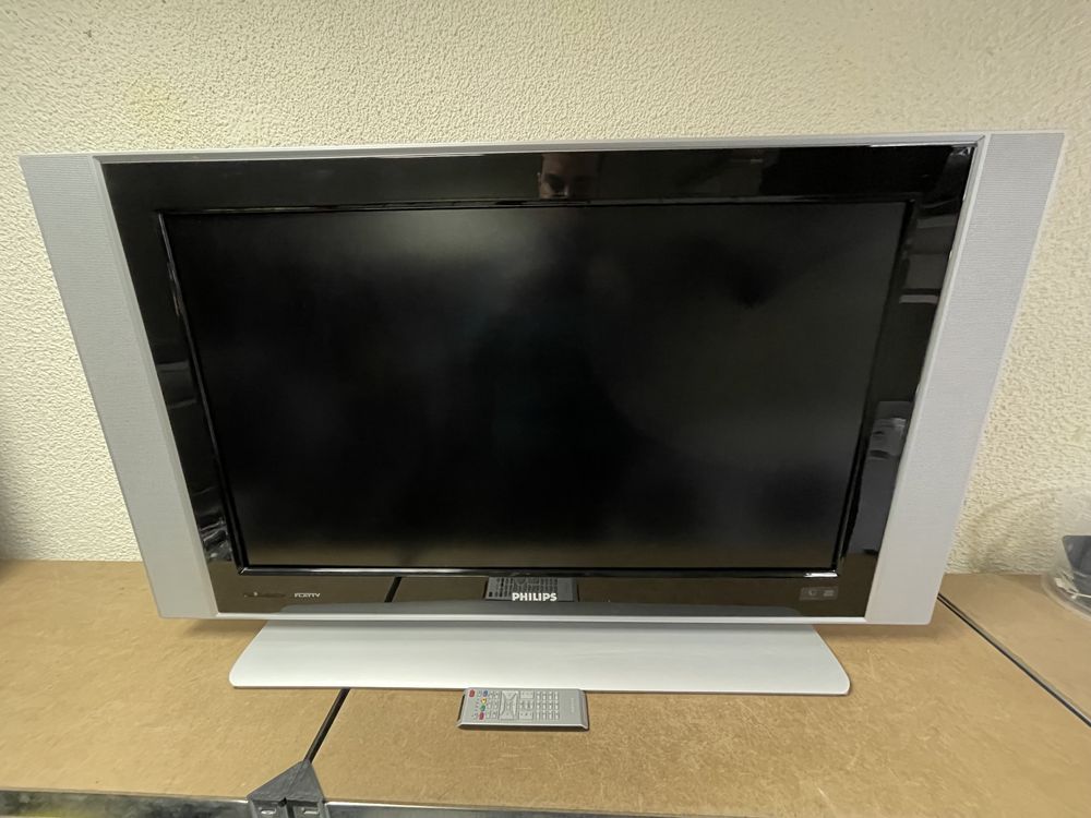 Телевизор Philips LCD 37” - 37PF7320/10