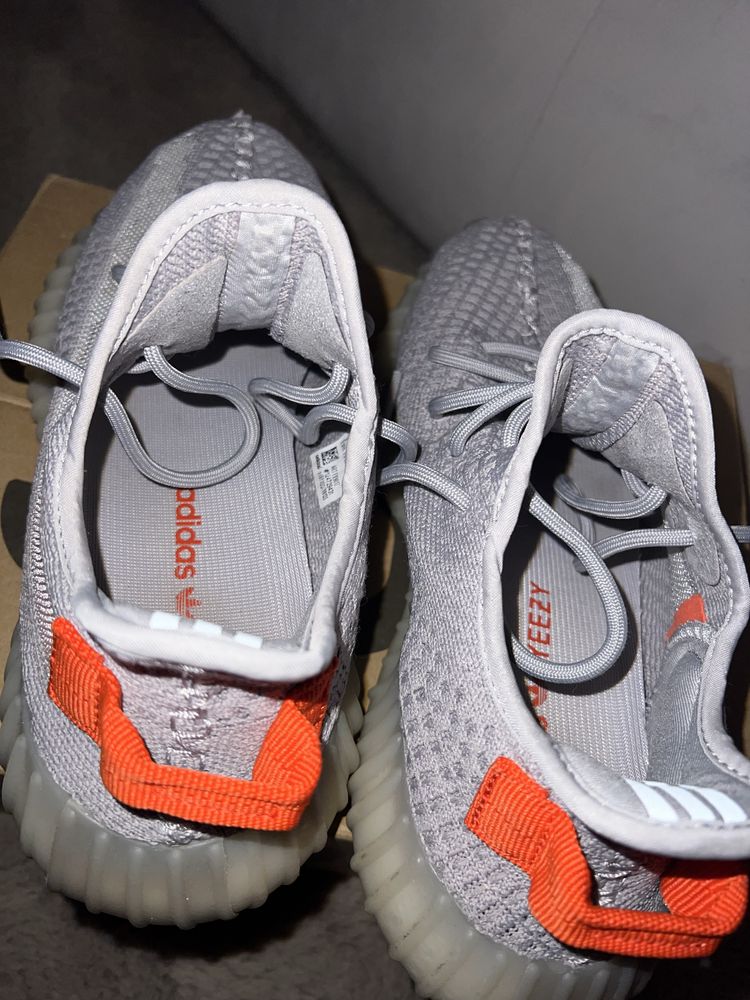 Adidas Yeezy Boost 350 V2 Tail Light