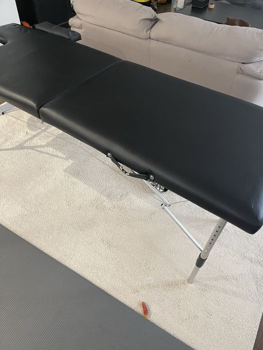 Масажна кушетка