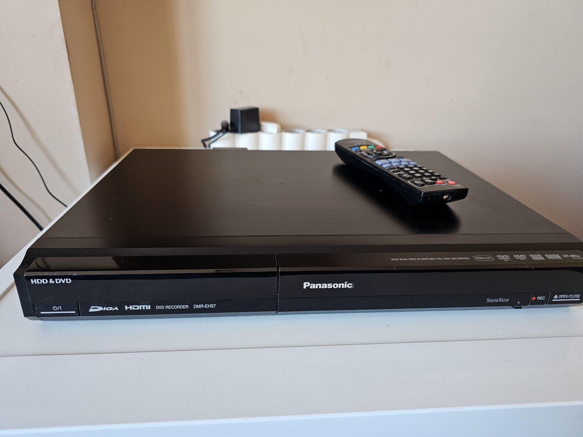 DVD Panasonic с твърд диск тунер записващо