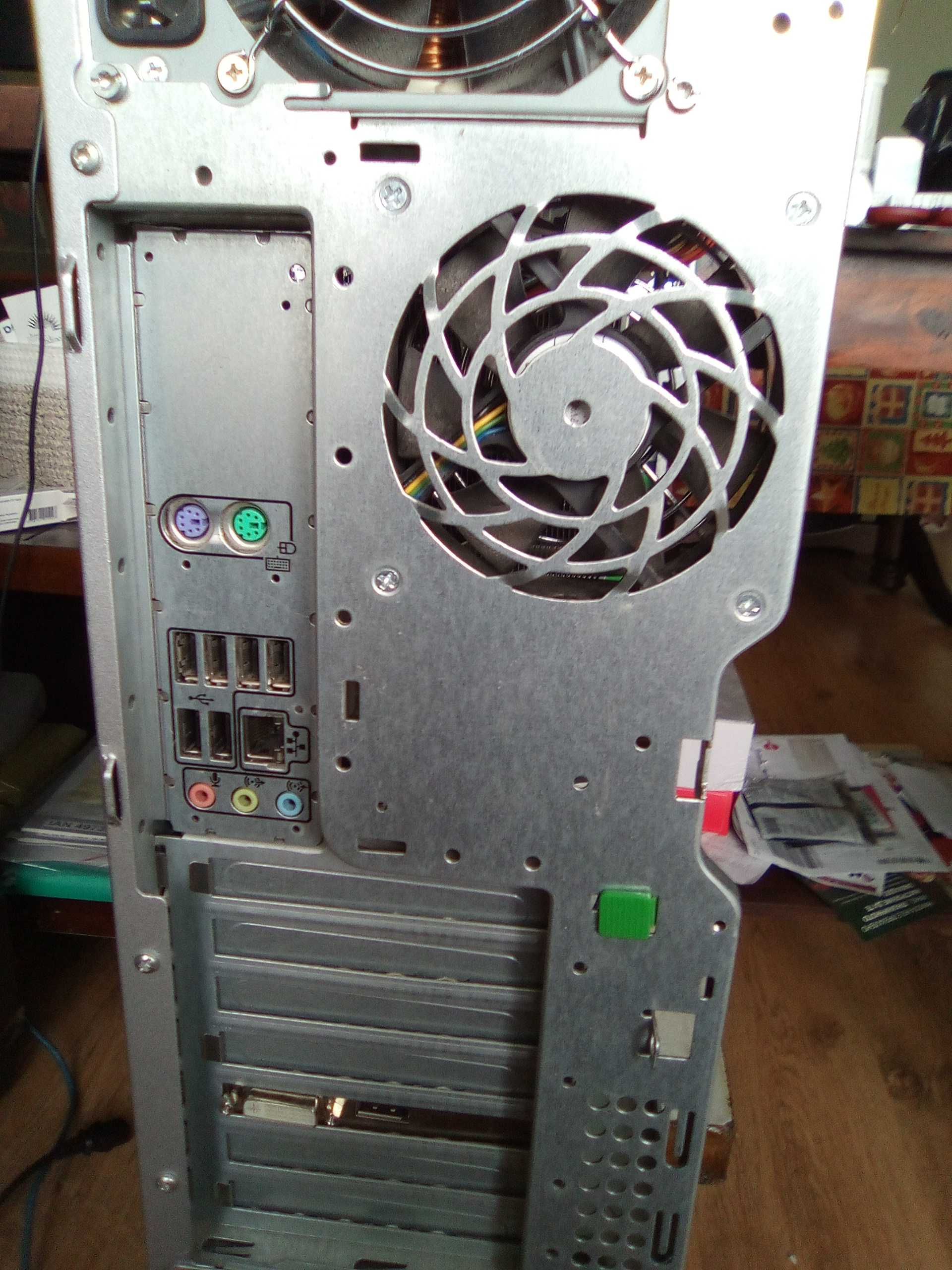компютър HP workstation Z400 XEON quad-core
