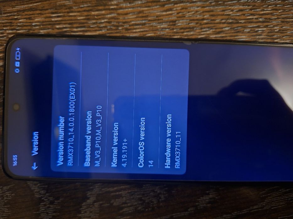 Realme C55 с подарък 7 калъфа