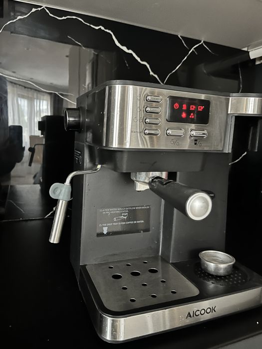 Aparat de cafea si friteuza electrica