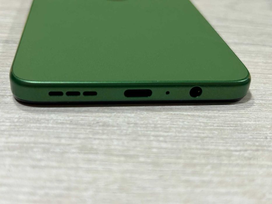 Motorola  G35 5G 256GB 4GB+4 GB RAM Dual