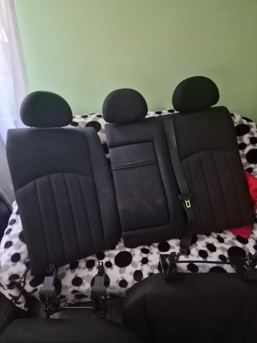 Vând interior textil Mercedes W211 E class