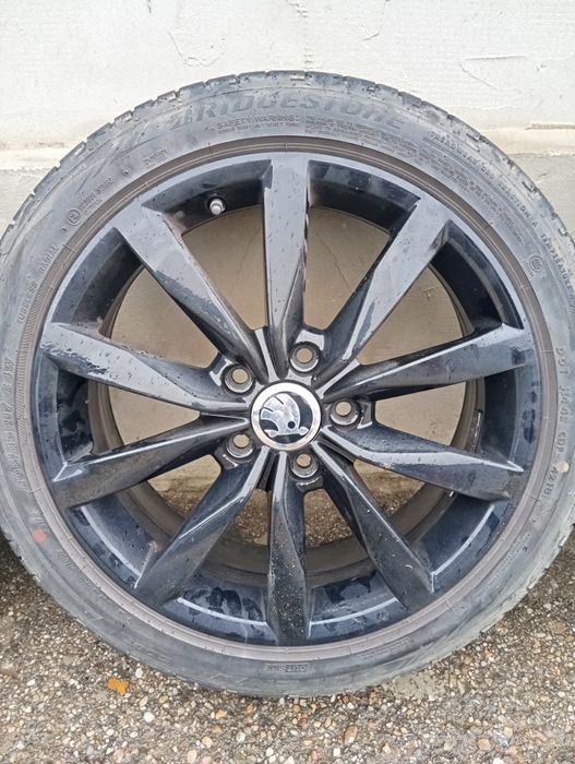 Jante Skoda rapid pe 17 .