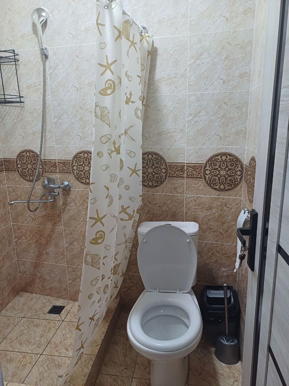 Яшнобод тузел 3, 2 комнатные, мебелеровный,санузел, депозит да, цена 4