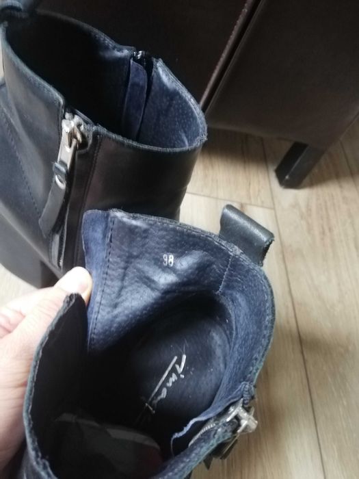 Vand pantofi si botine