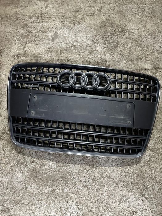 Решётка радиатора на Ауди Q7 не рестайлинг