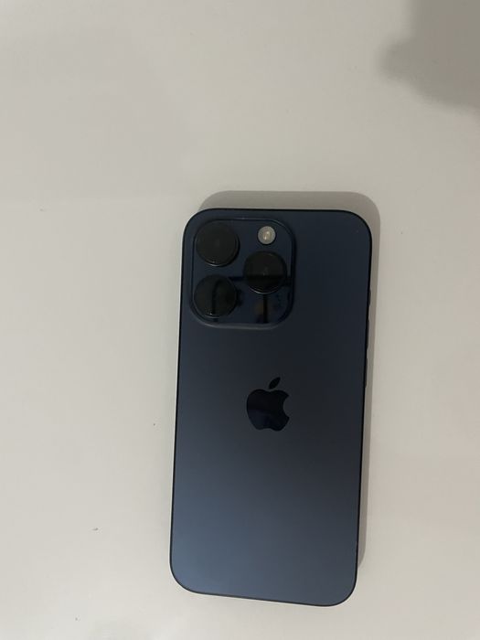 iPhone 15 Pro Albastru