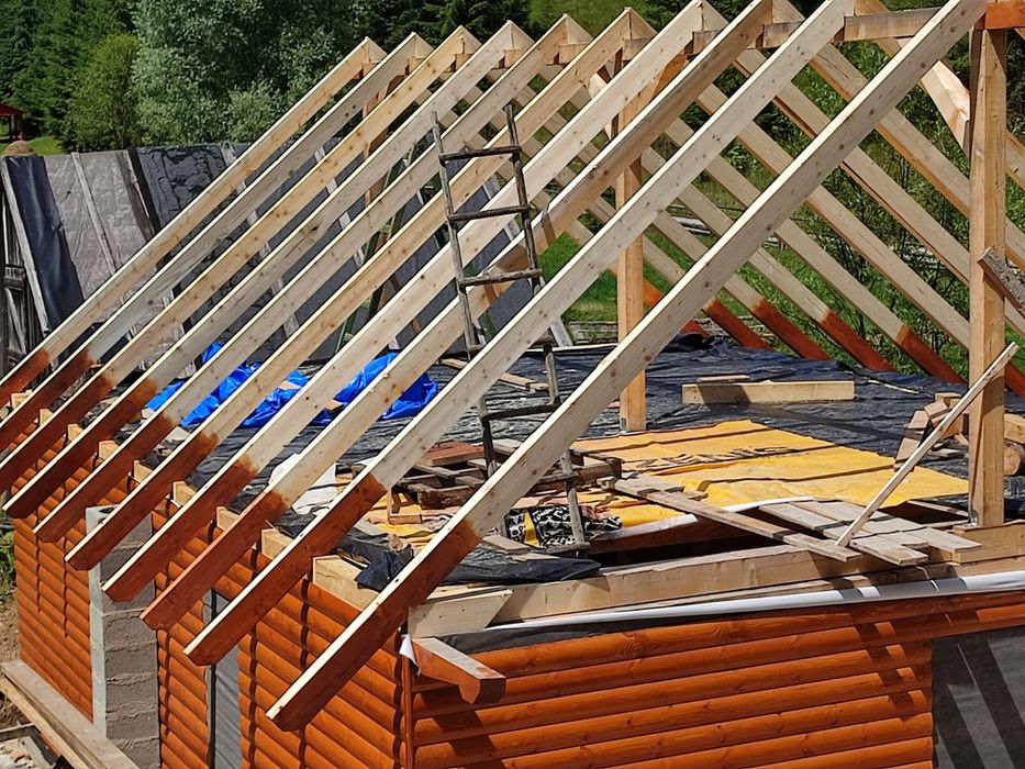 Confectionam structuri din lemn, acoperisuri, foisoare etc.