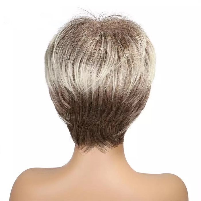 Peruca T15 Blonda scurta bob breton suvite blond deschis par scurt gri