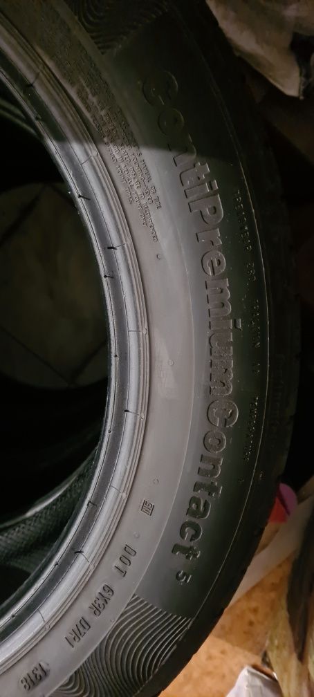Anvelope ContiPremium Contact 5 215/55/R17