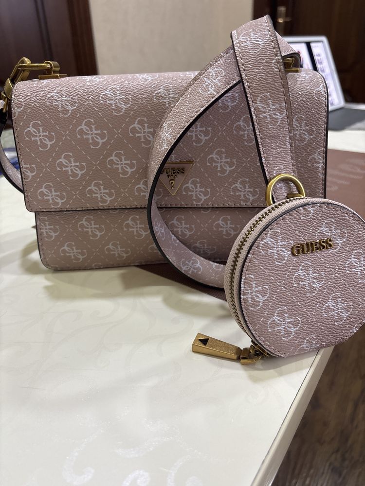 Продам сумку GUESS