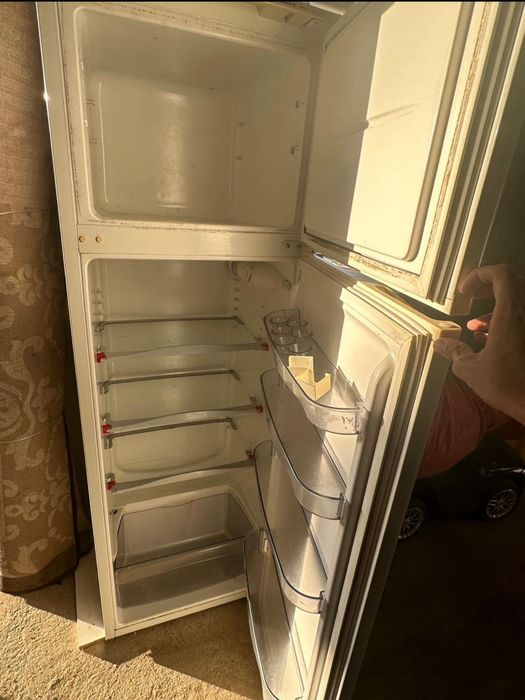 Продам холодильник