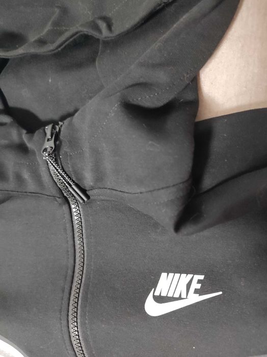 Неорегинален Tech fleece