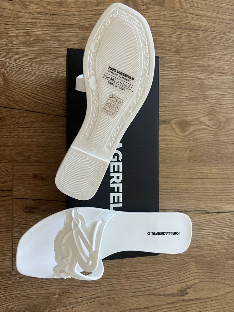 Бели Чехли Karl Lagerfeld  ,Valentino маратонки