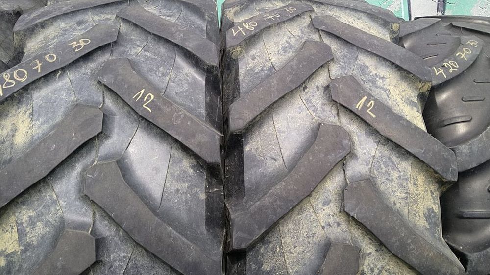 Anvelope agricole, industriale, camioane, remorci si semiremorci.