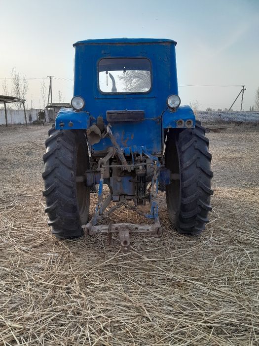 Юмз трактори сотилади