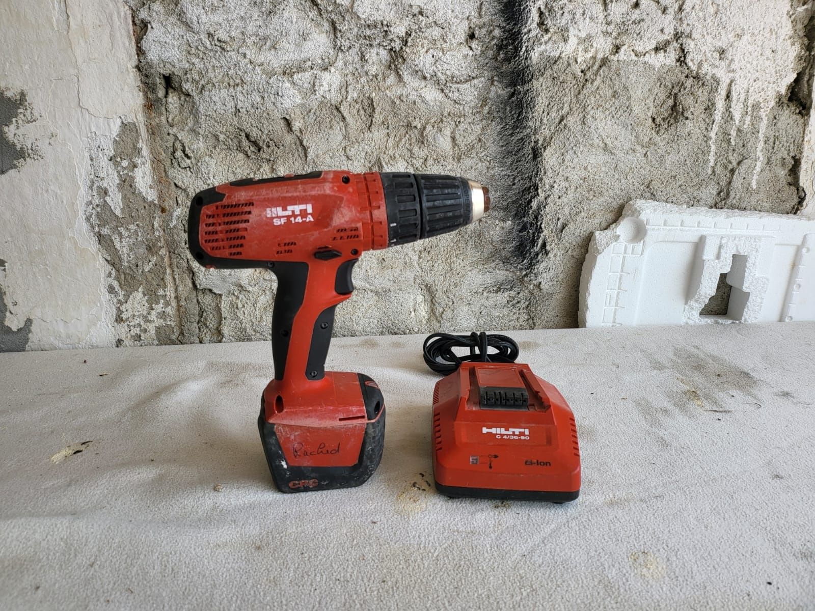 Mașina de găurit și înșurubat Hilti  SF 14-A