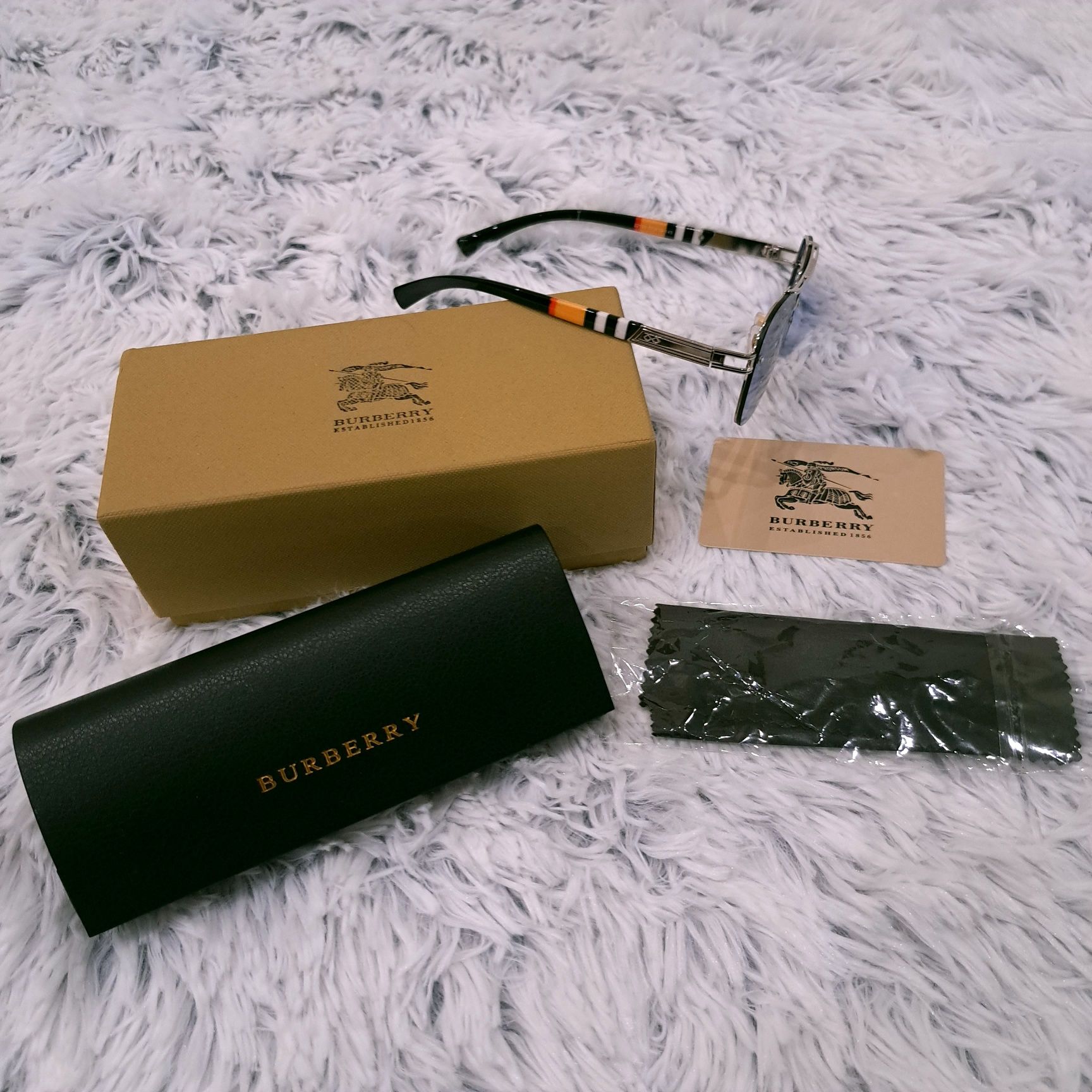 BURBERRY слънчеви очила НОВИ