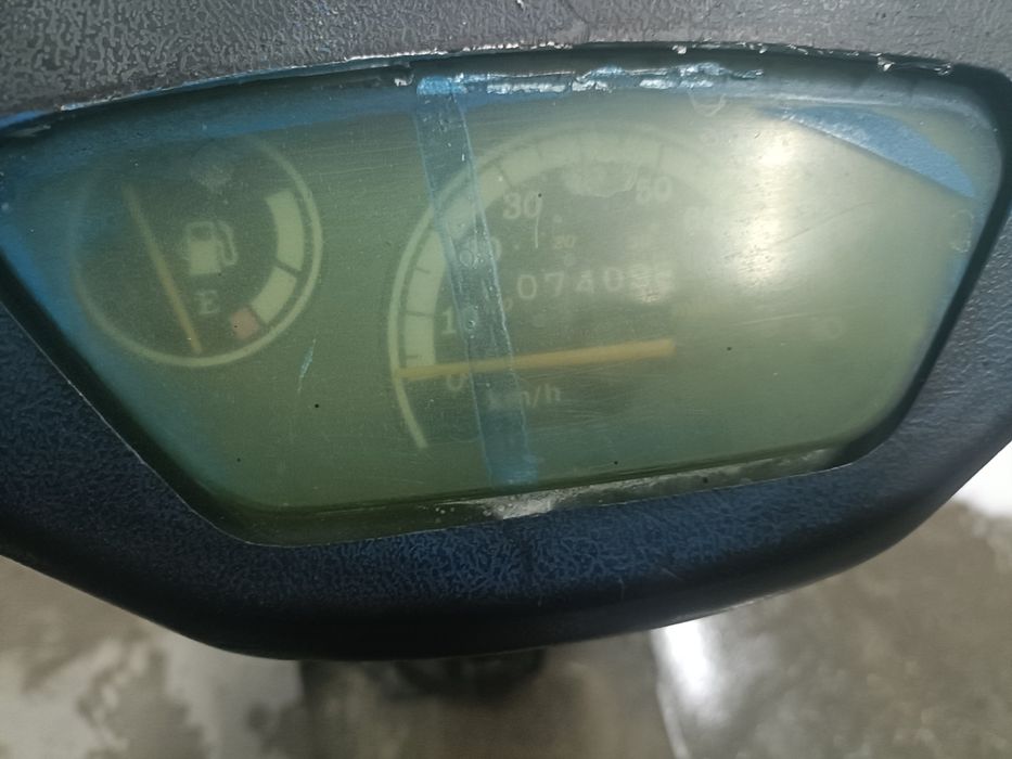 Vând scuter 50cc se da și la schimb