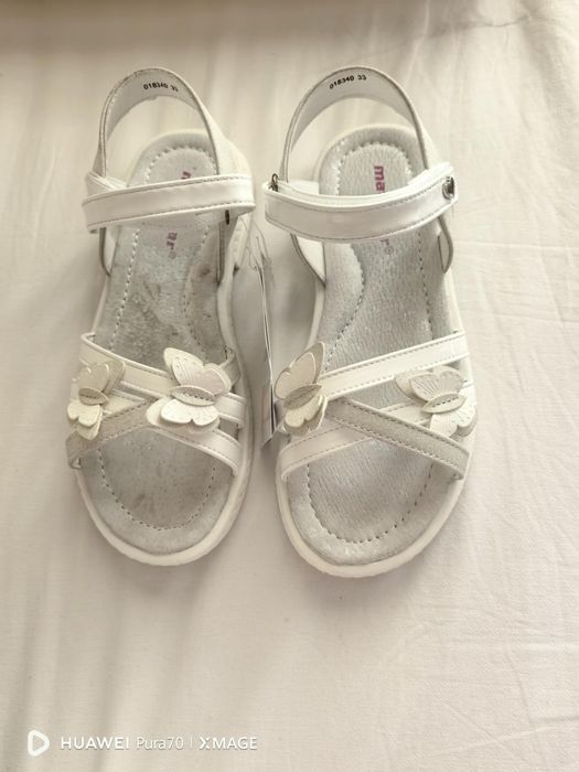 Детски сандали за момиче