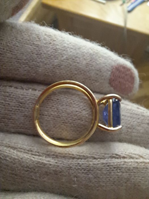 Inel aur 18 k cu  tanzanit