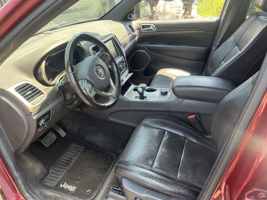 Продавам Jeep Grand Cherokee WK2 3.6 на части