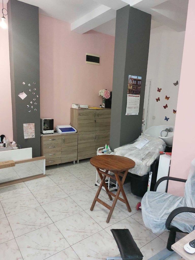 Дава се под наем Офис в Бургас, Меден рудник - зона А - 40 кв.м за 200 € - Снимка #4