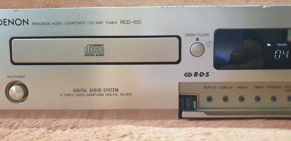 Denon RCD-100 Sistem compus din Statie, CD player si Tuner AM/FM