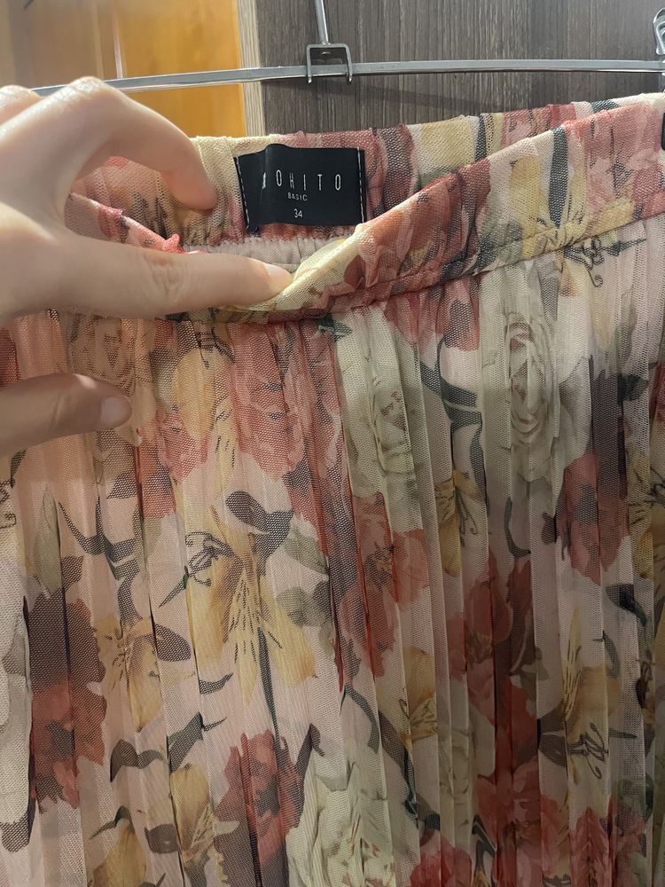 Дамски летни и плетени поли Zara, Mohito, Reserved, H&M