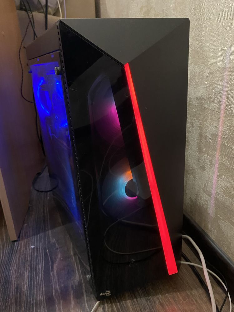Продам мощный игровой компьютер + монитор, клава, мышь