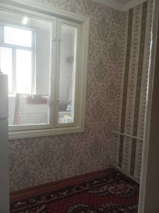 Bir xonali kvartira 2 xona qilingan, 4 etajli uyning 4- etaji