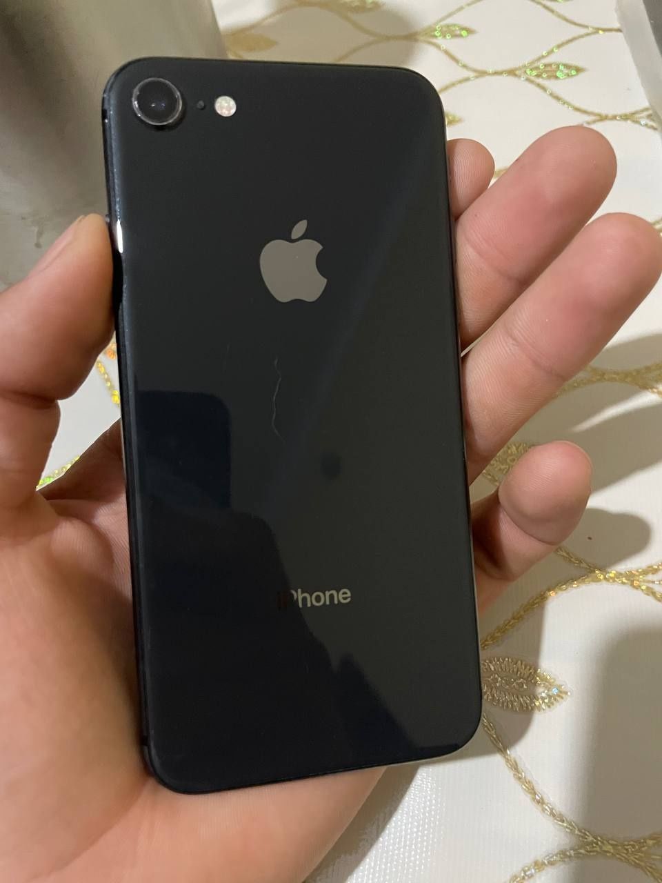 Iphone 8. 64 gb  ideal