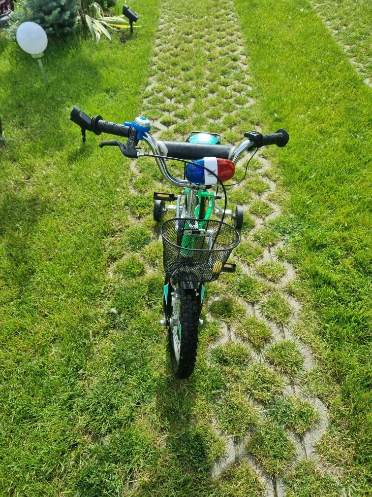 Bicicleta fetite sau băieți