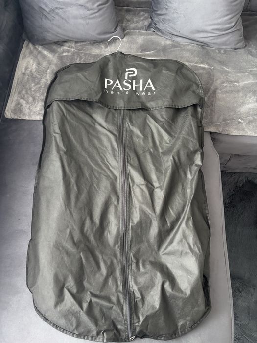 Vand costum de barbati