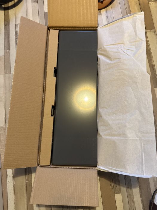 RÅSKOG Wall Cabinet – Gri închis, cu uși din sticlă – IKEA
