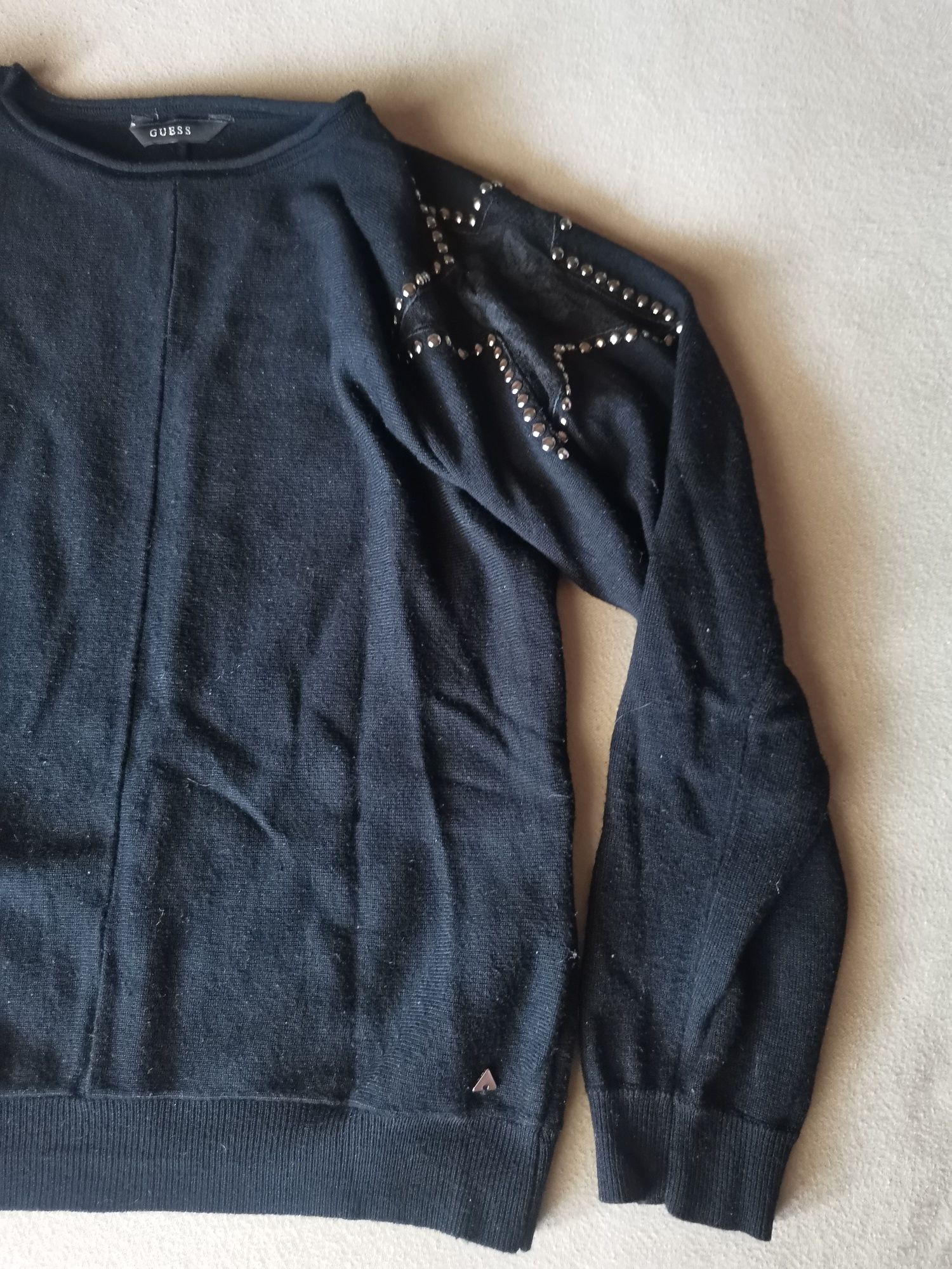 Детски пуловери Guess